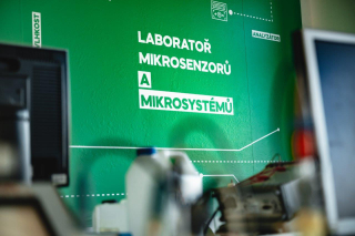 Laboratoř mikrosenzorů a mikrosystémů