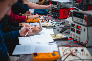 Laboratoř elektronických součástek