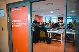 Laboratoř elektronických součástek